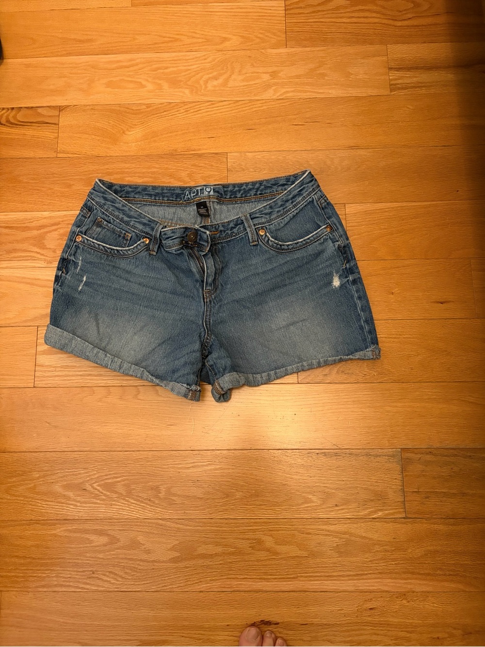 Apt. 9 Women's Medium Blue Rolled-Hem Denim Shorts